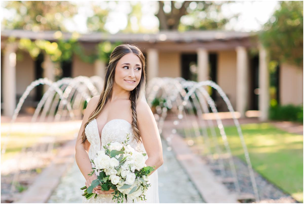 Bridal picture at Longue Vue