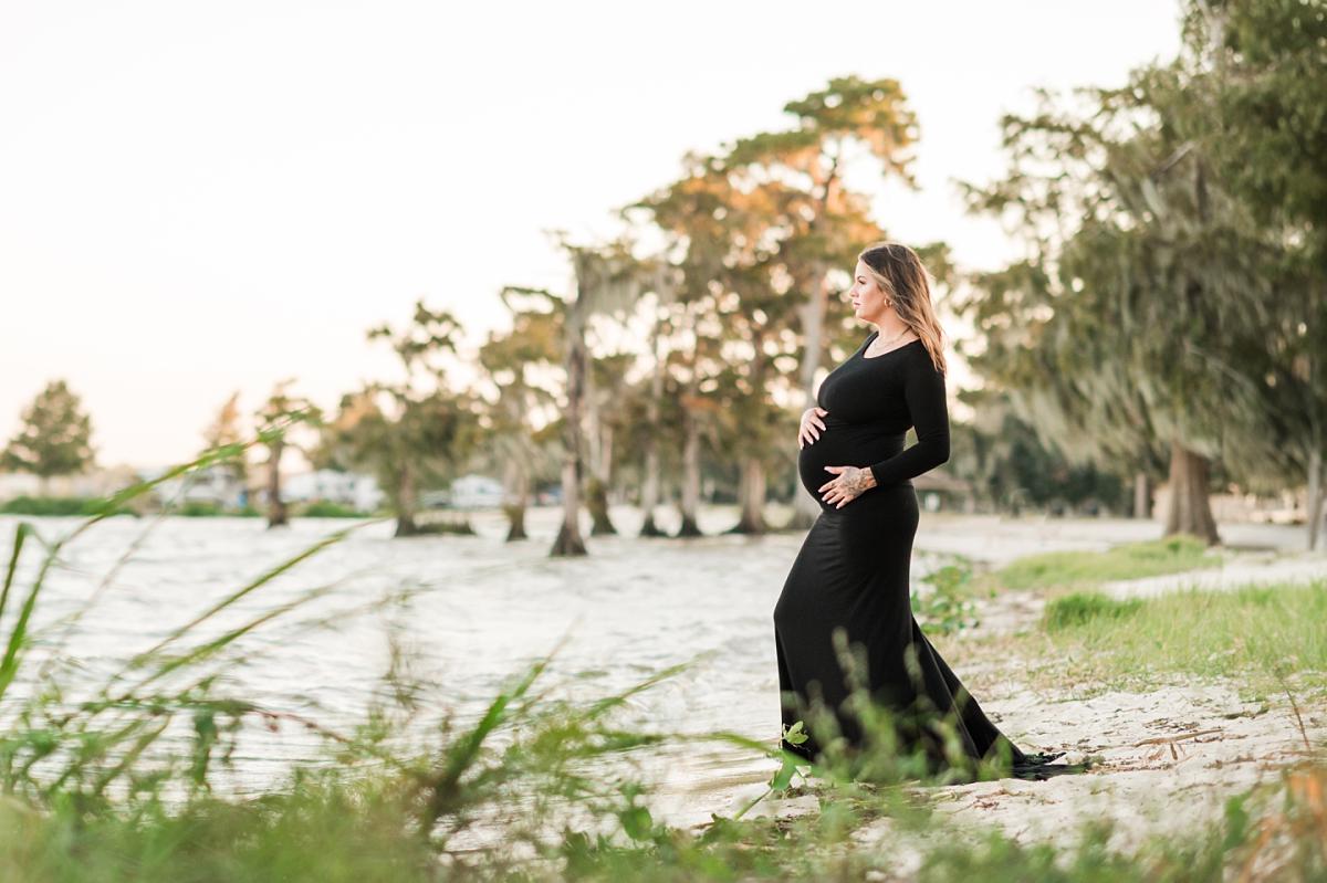 Maternity pictures at Lake End Park in Morgan City